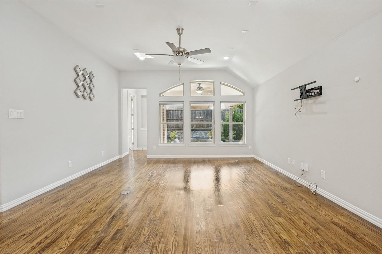 5512 Magnum Way - Photo 5 of 24