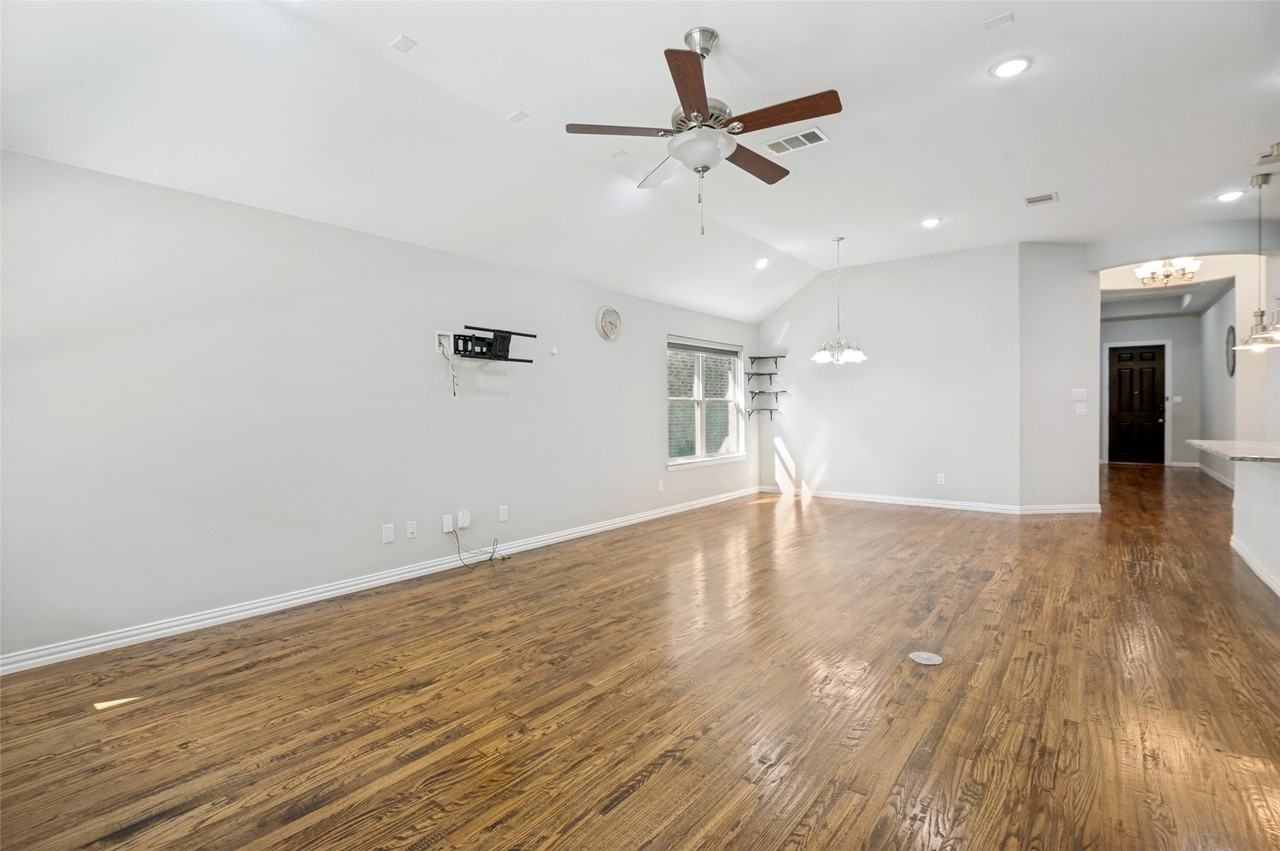 5512 Magnum Way - Photo 6 of 24