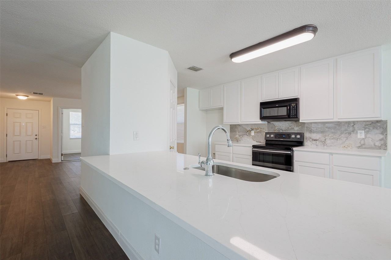 3901 Kathryn Way - Photo 6 of 26