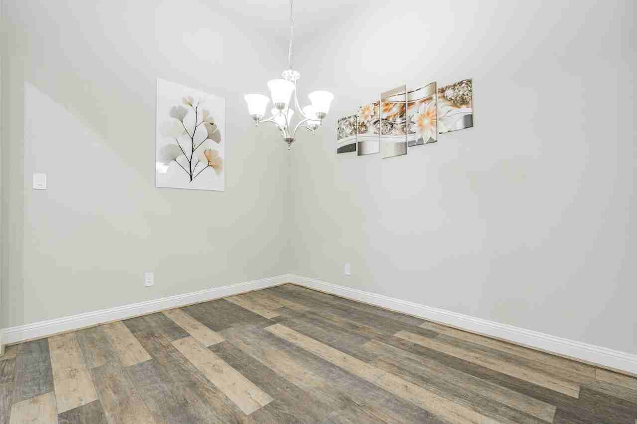 524 Crabapple Dr - Photo 5 of 37