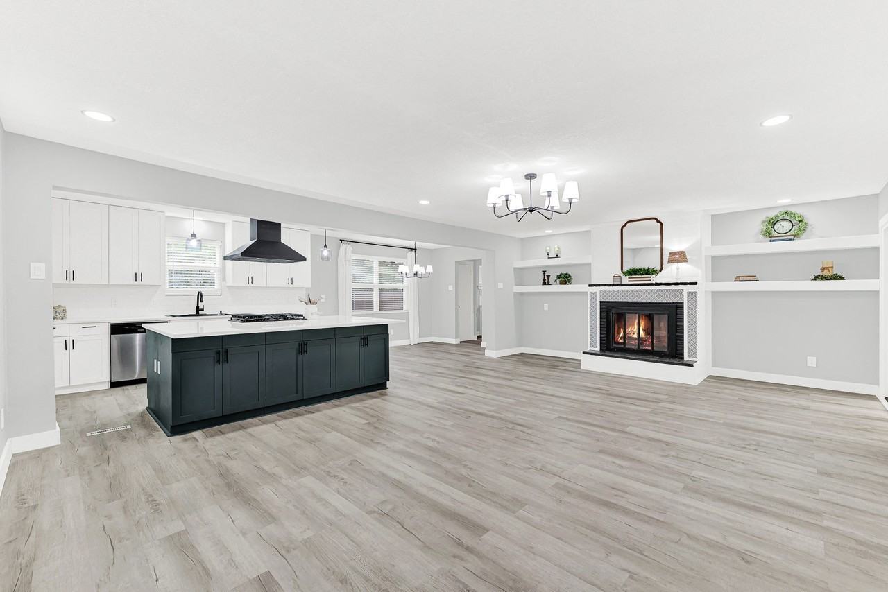5821 Clendenin Ave - Photo 3 of 22