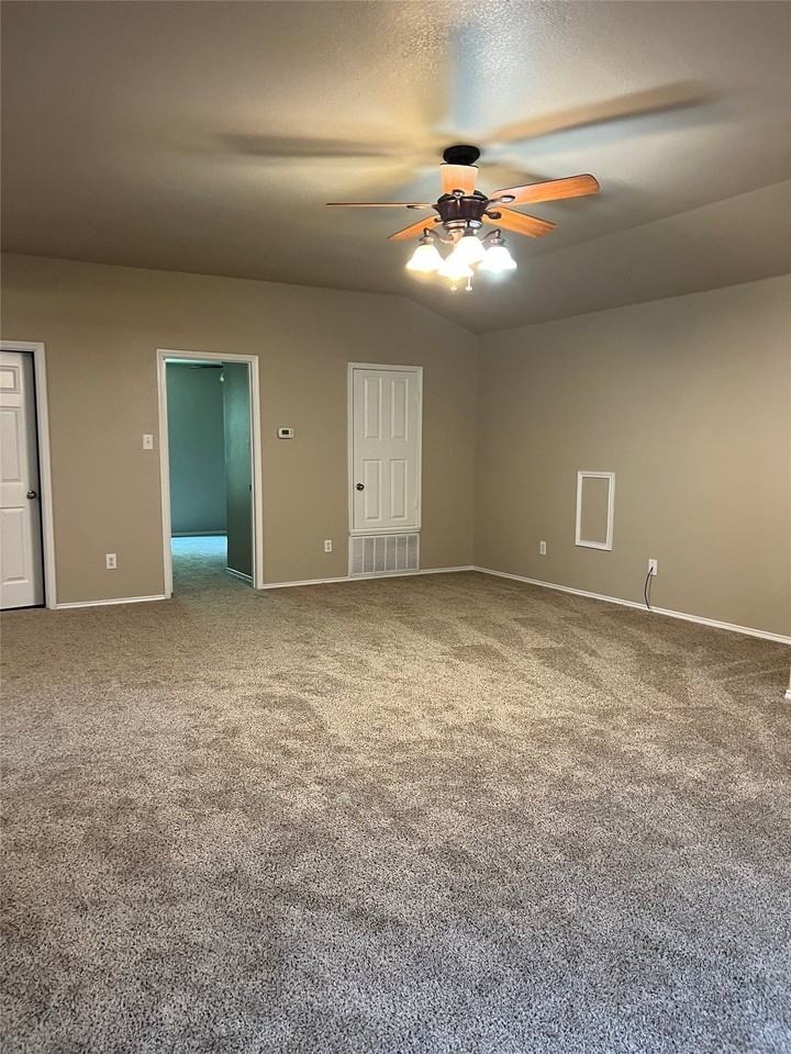 1717 Grassy View Dr - Photo 6 of 34