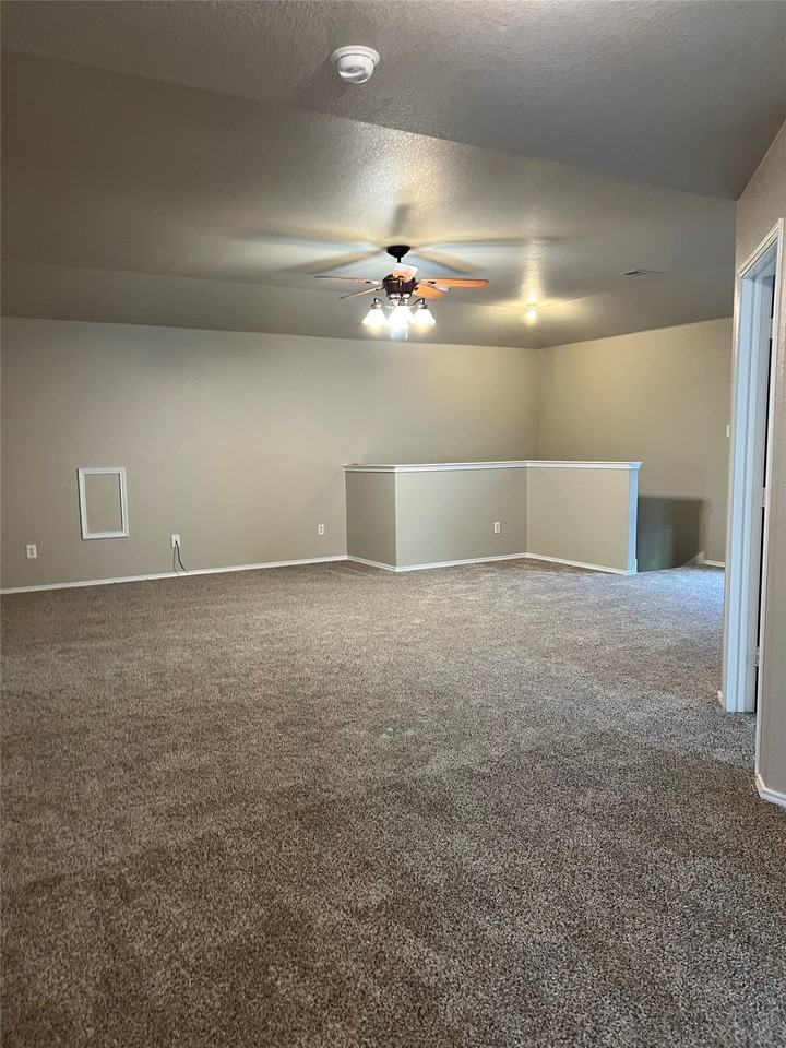 1717 Grassy View Dr - Photo 7 of 34