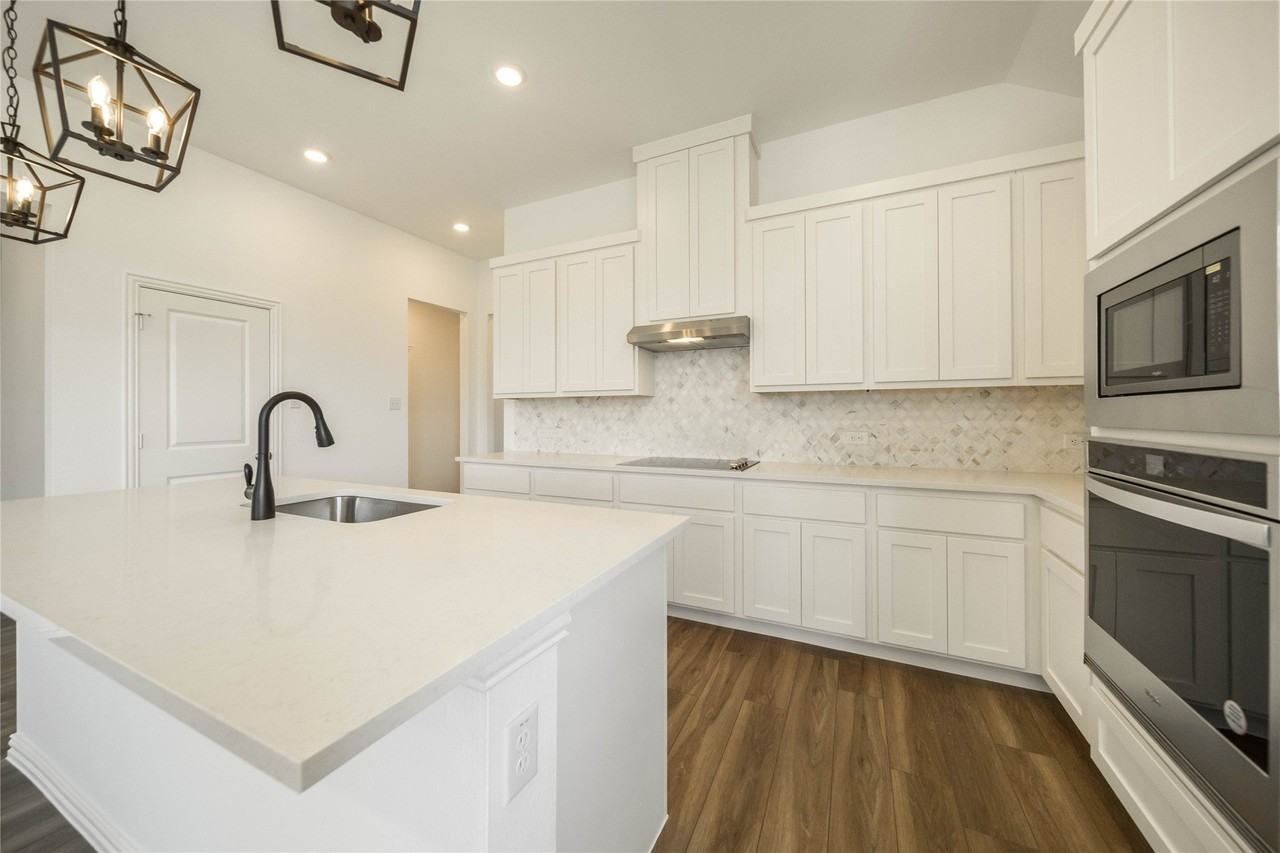 503 Virginia Way - Photo 7 of 34