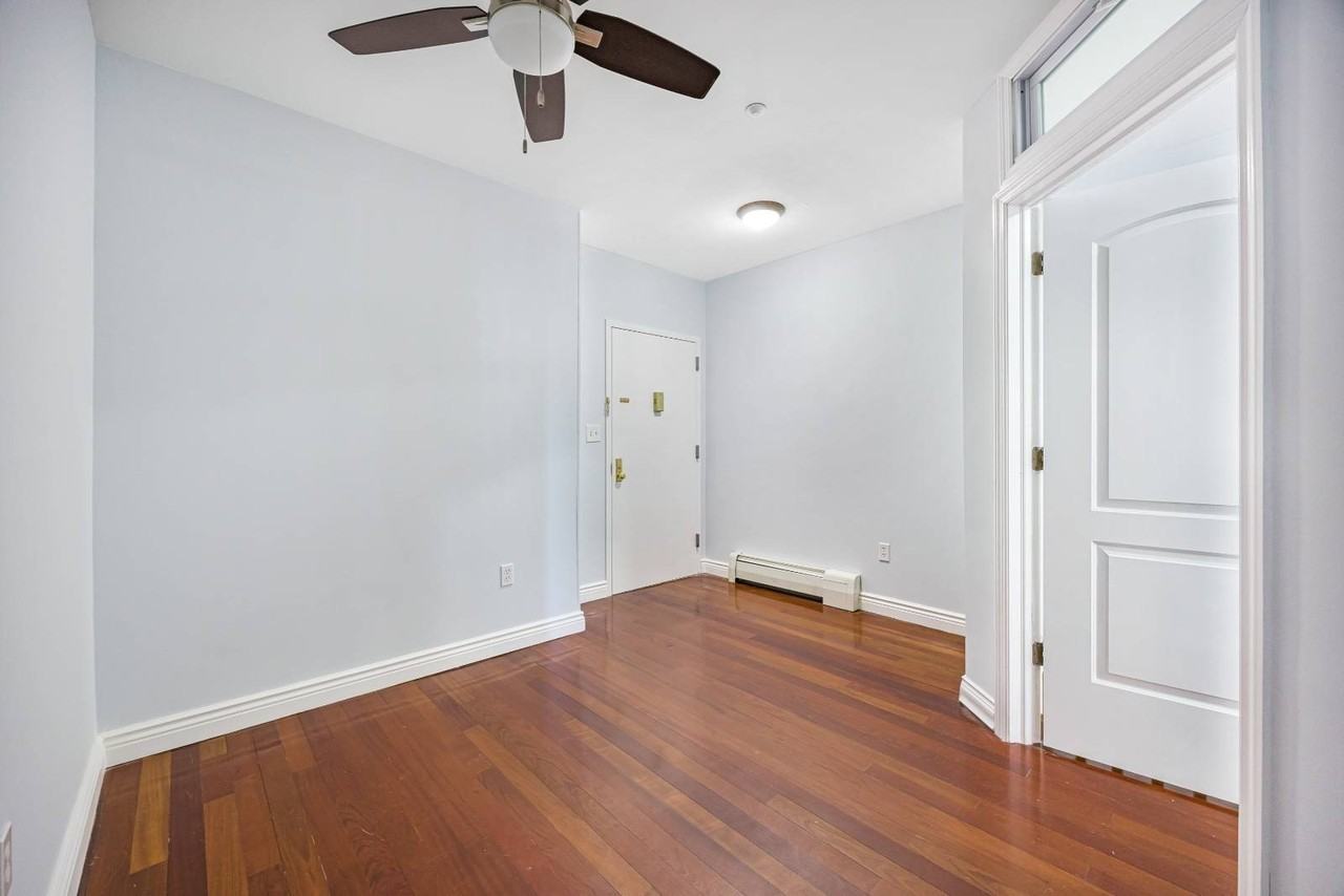 2408 Ocean Ave #9A - Photo 6 of 12