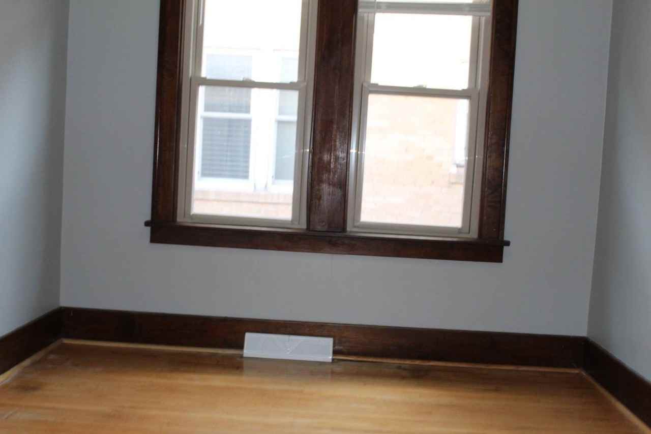 439 7th St - Photo 7 of 13