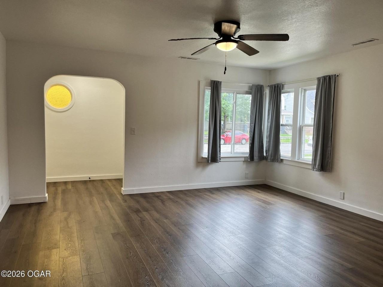 723 Chestnut Ave - Photo 4 of 10