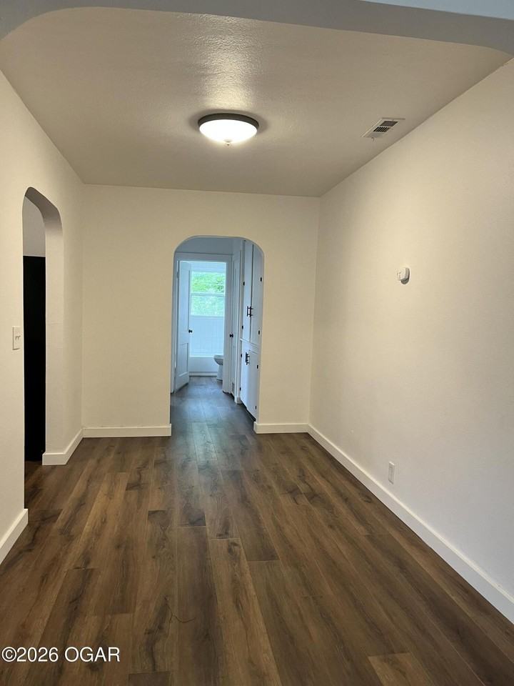 723 Chestnut Ave - Photo 5 of 10