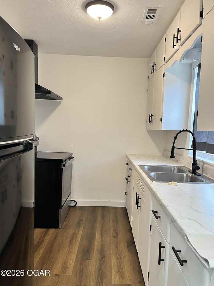 723 Chestnut Ave - Photo 6 of 10