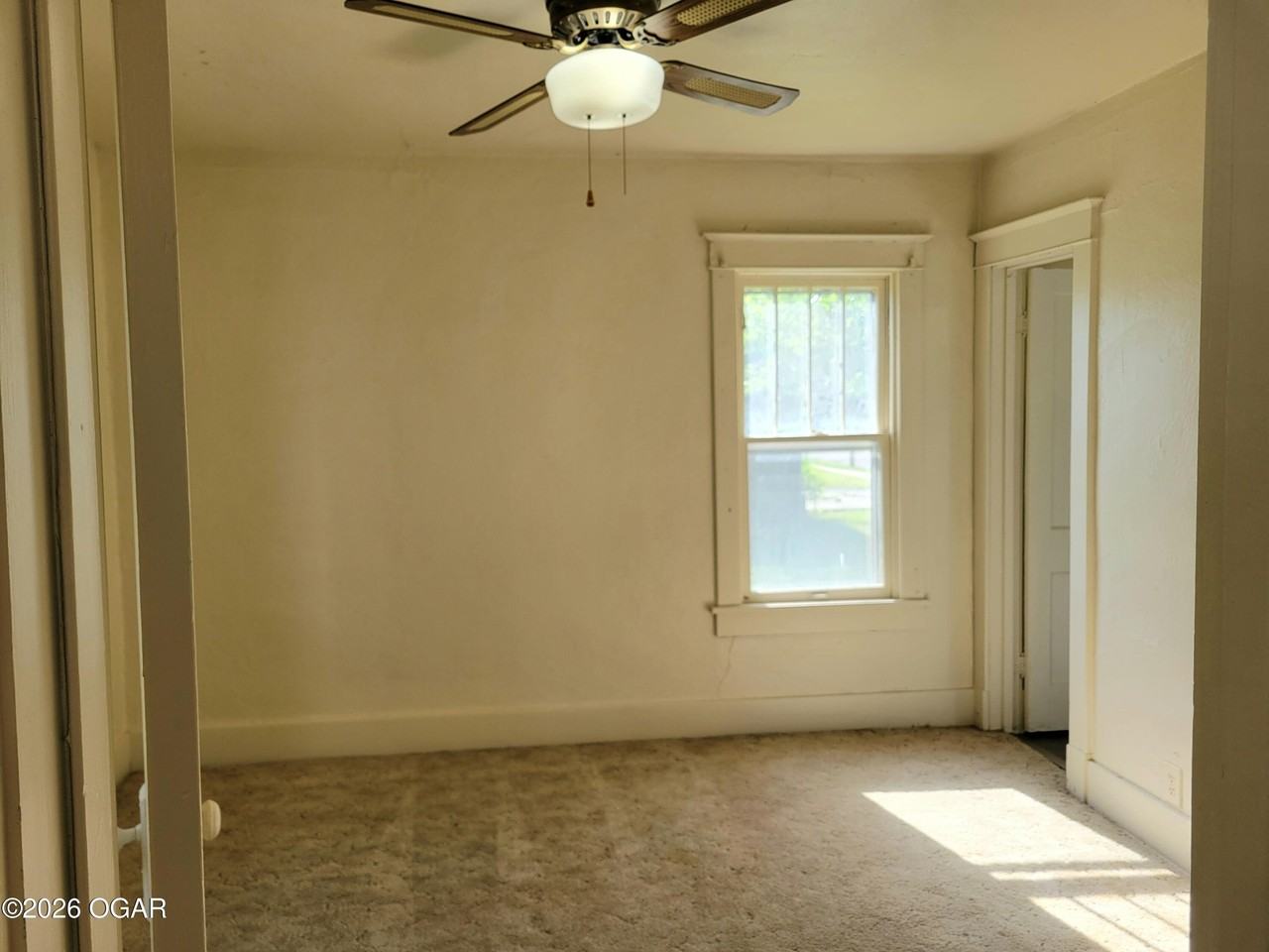3102 S Wall Ave - Photo 5 of 9
