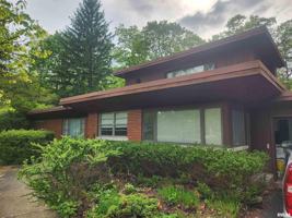 featured image of 151 W Detweiller Dr