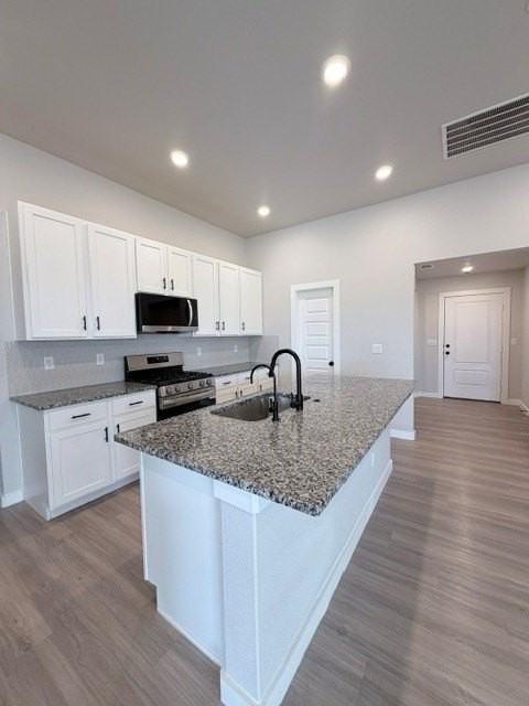 2812 Hidalgo Ave - Photo 3 of 20