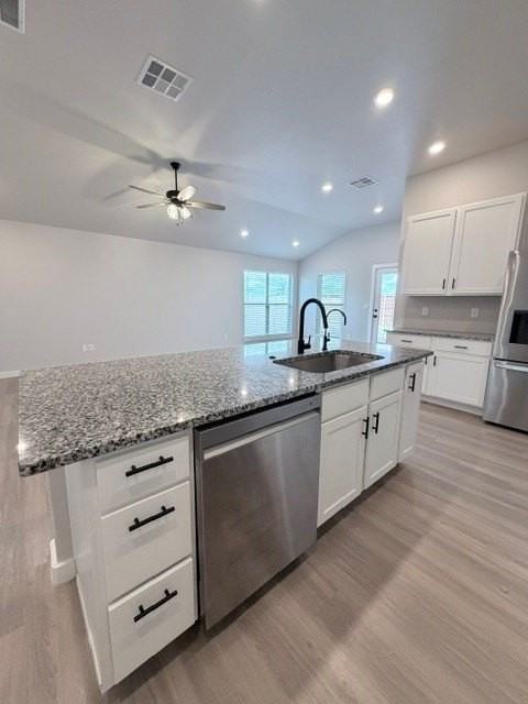 2812 Hidalgo Ave - Photo 4 of 20