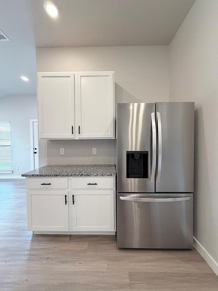 2812 Hidalgo Ave - Photo 5 of 20