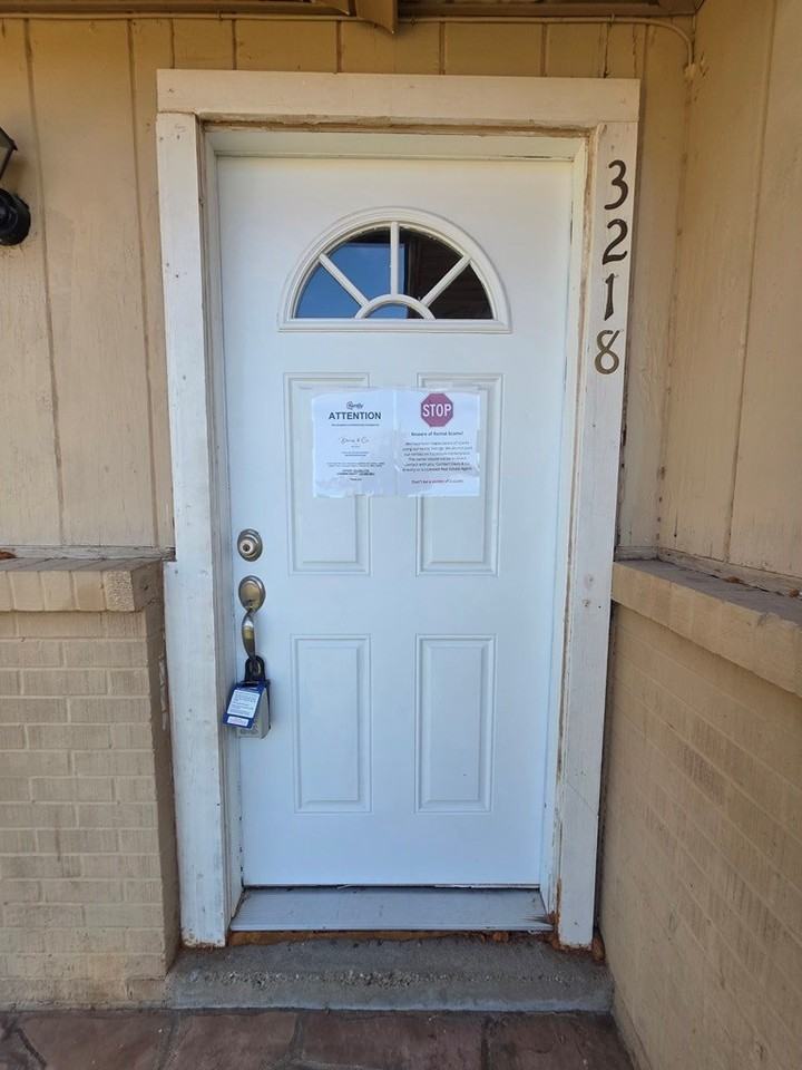 3218 Thomas Ave - Photo 2 of 25
