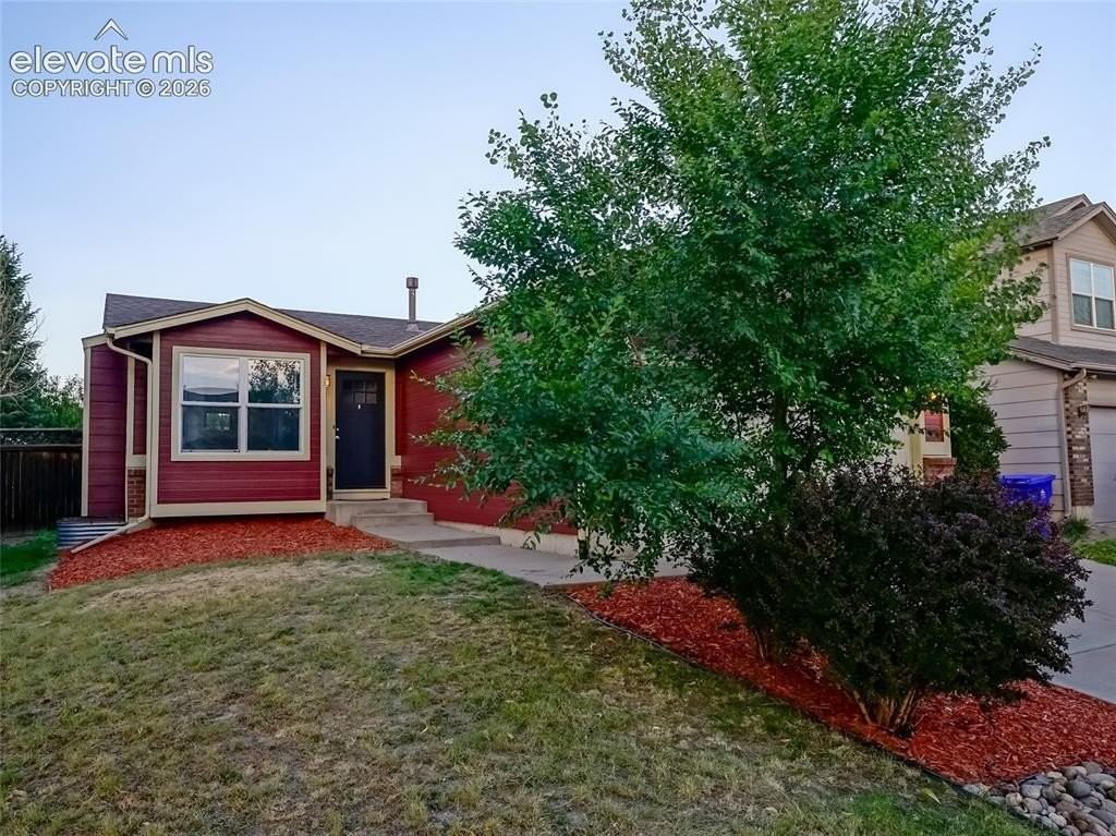 5038 Chariot Dr - Photo 7 of 46