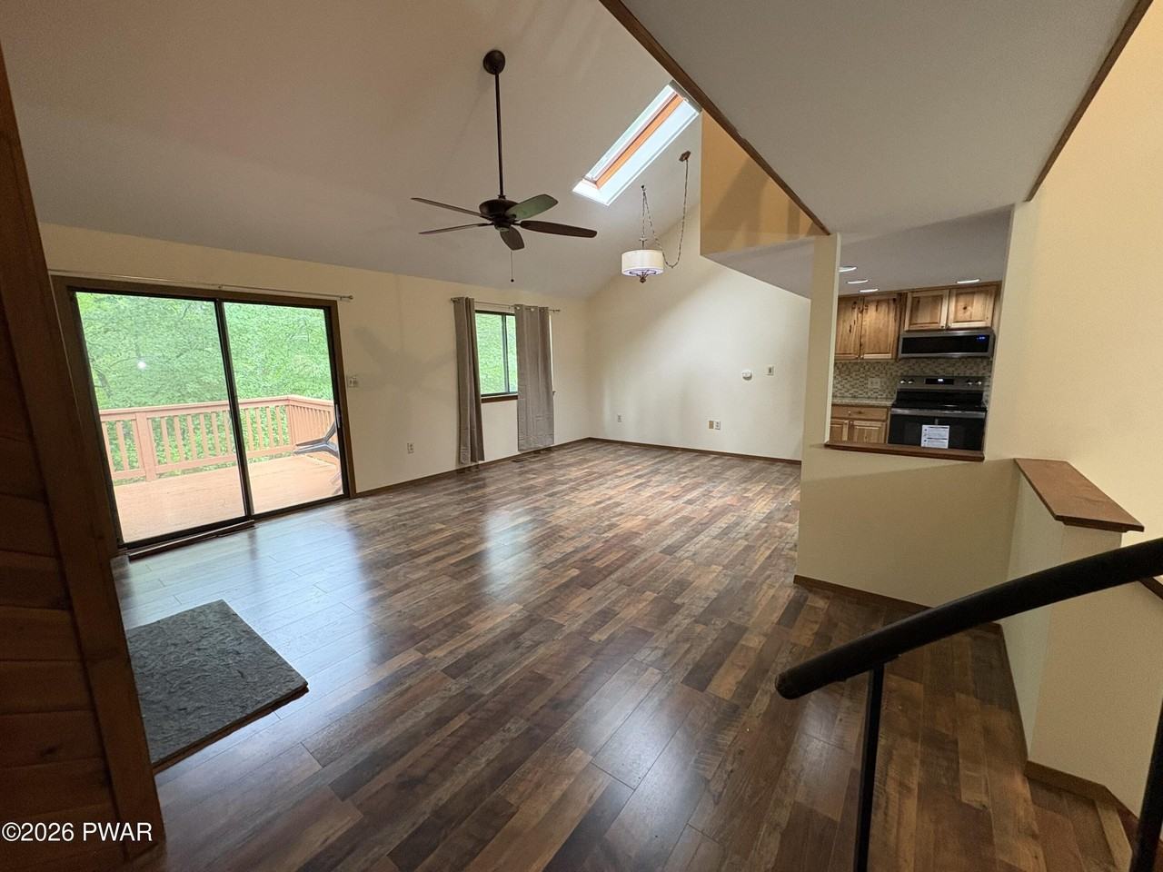 159 Stream Ct - Photo 3 of 25