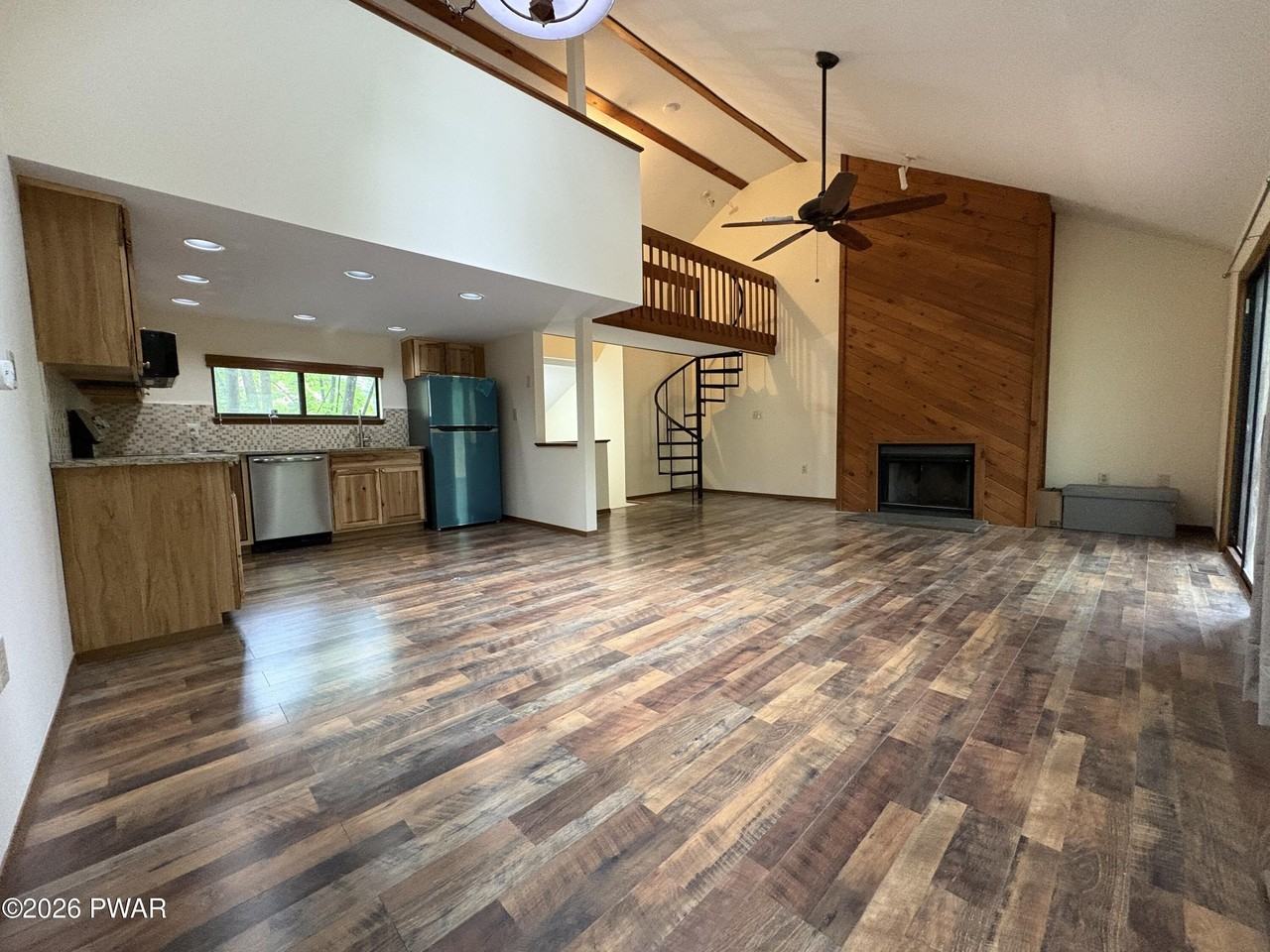 159 Stream Ct - Photo 4 of 25