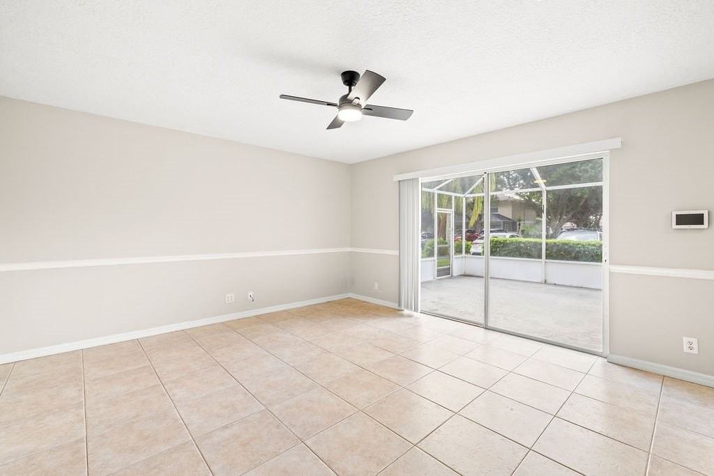1542 N Lawnwood Cir #37D - Photo 4 of 36