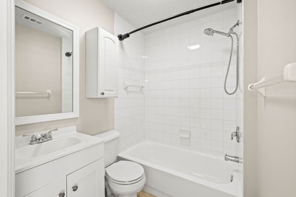 1542 N Lawnwood Cir #37D - Photo 5 of 36