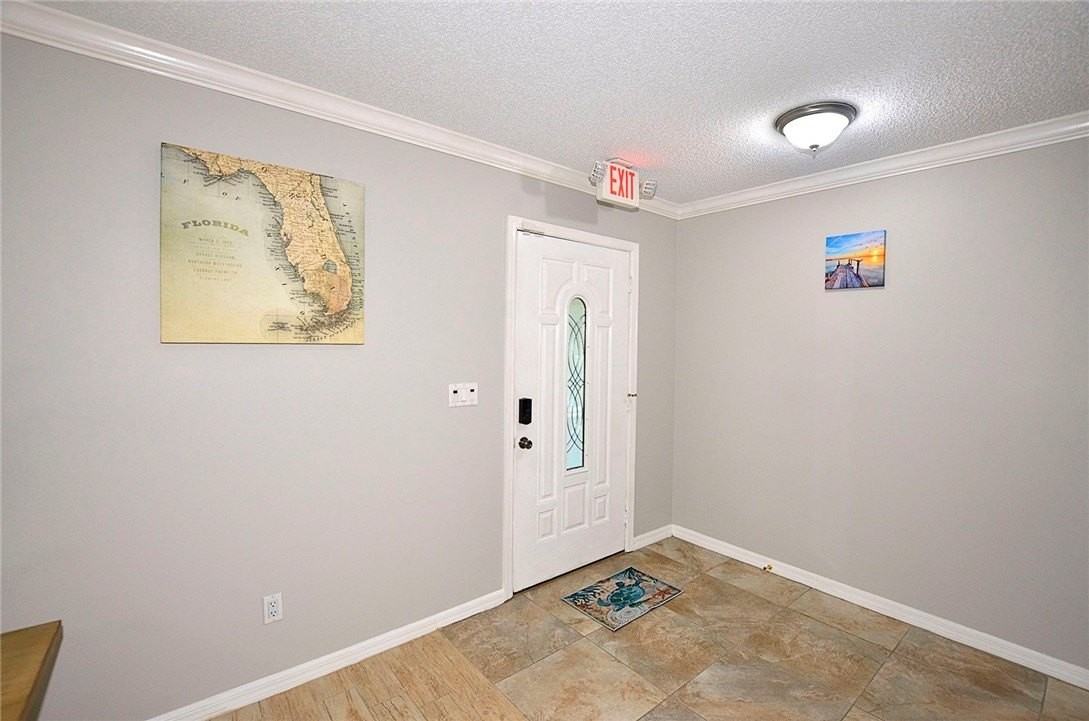 1325 42nd Ave - Photo 7 of 35