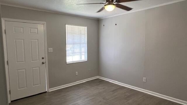 1844 Green Dr Nw - Photo 3 of 11