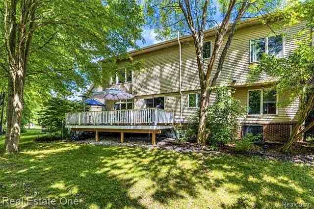 3481 Castlewood Ct - Photo 5 of 50