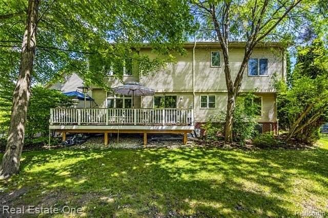 3481 Castlewood Ct - Photo 6 of 50