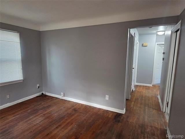 12217 Plainview Ave - Photo 5 of 22