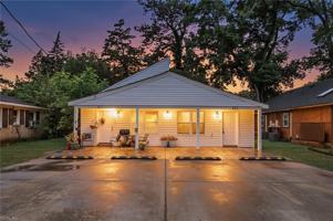 featured image of 413 N Oceana Blvd