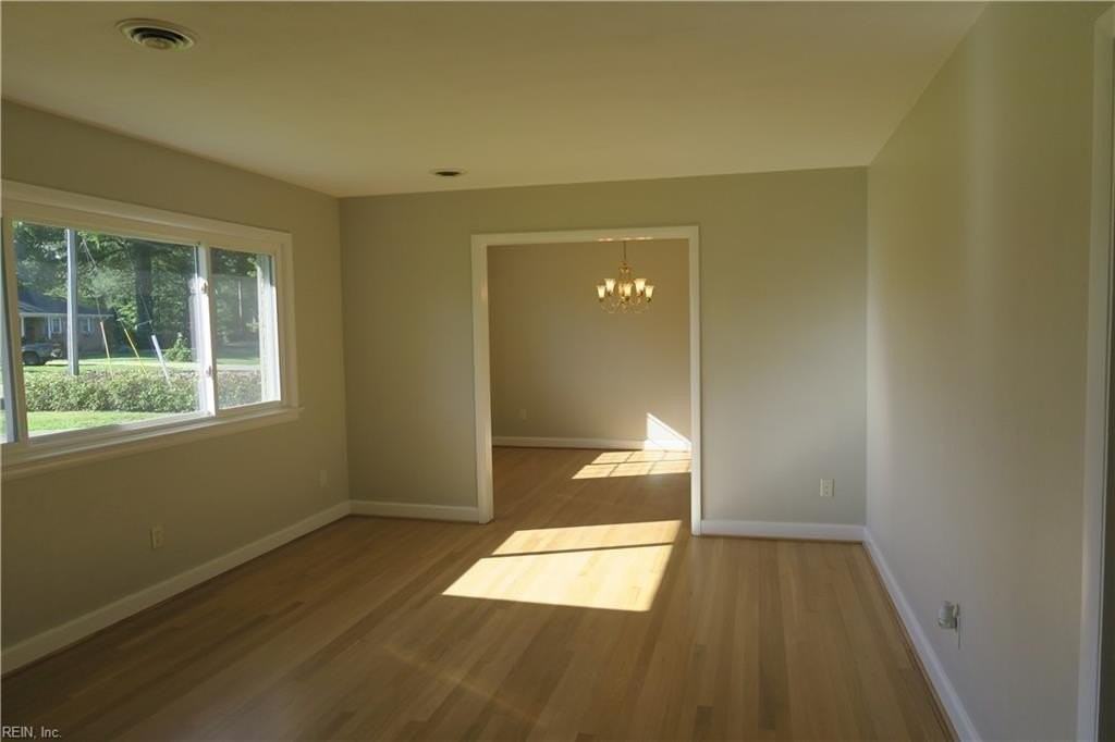 1389 Lakeside Rd - Photo 4 of 18