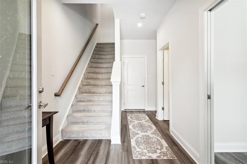 115 Daybeacon St - Photo 5 of 39