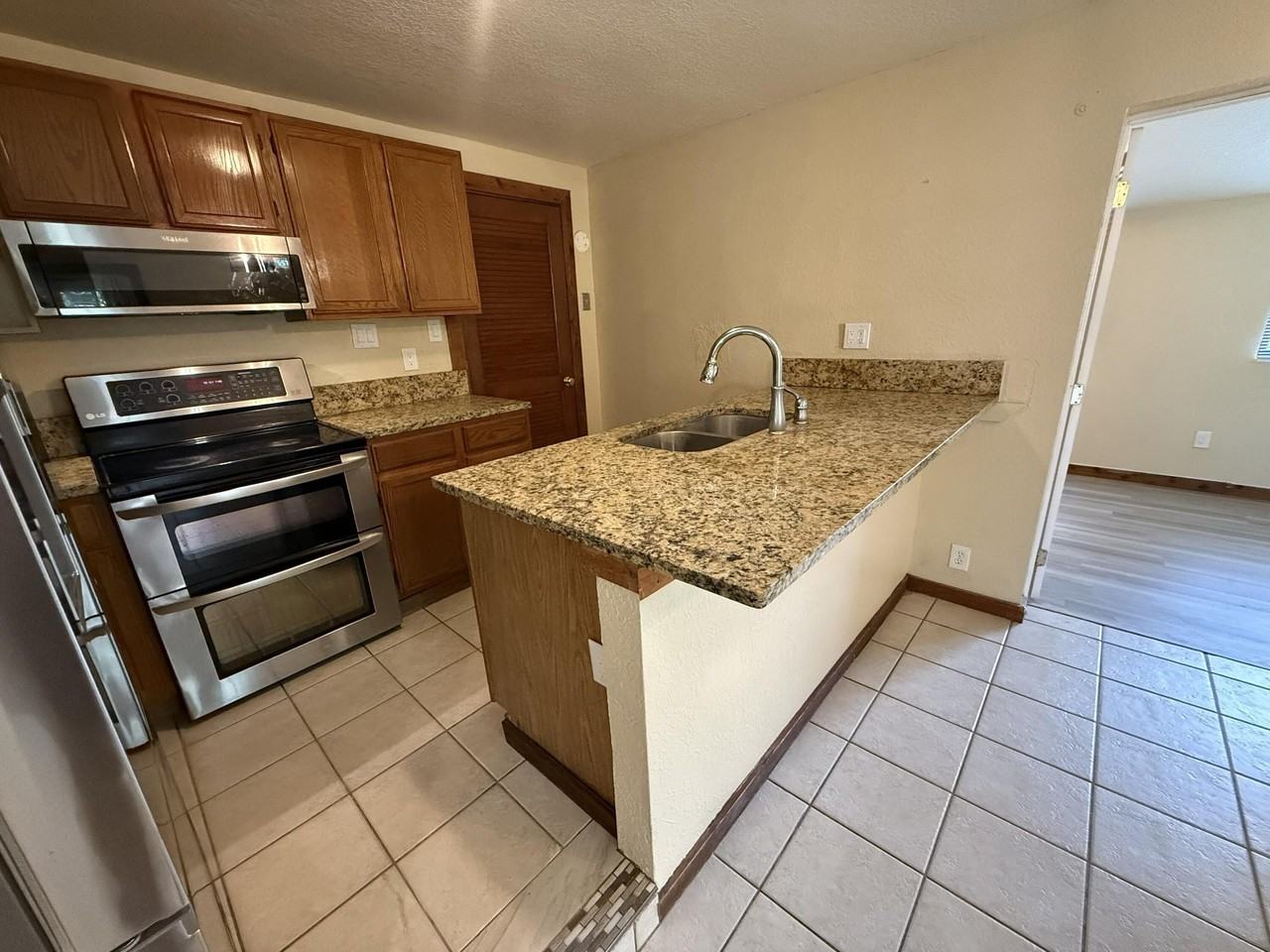 17503 30th Ln N - Photo 5 of 35
