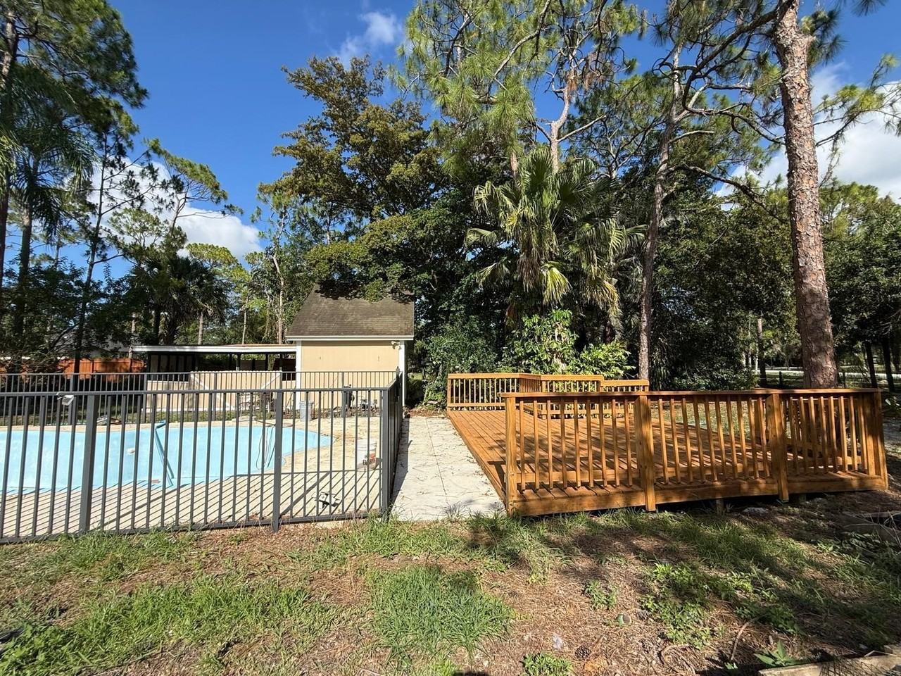 17503 30th Ln N - Photo 3 of 34