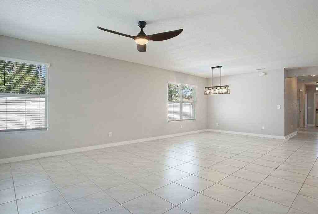3909 Se Lee St - Photo 6 of 19