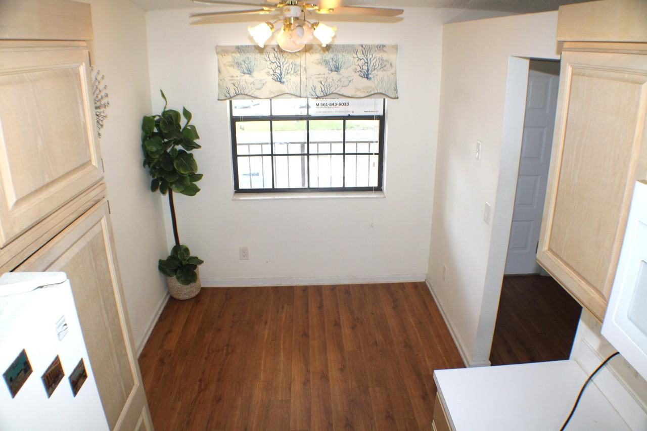 1082 Keystone Dr #C - Photo 5 of 26