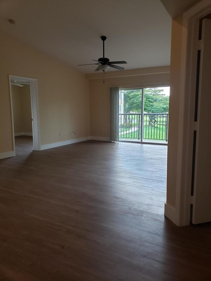 700 Crestwood Ct S #704 - Photo 6 of 44