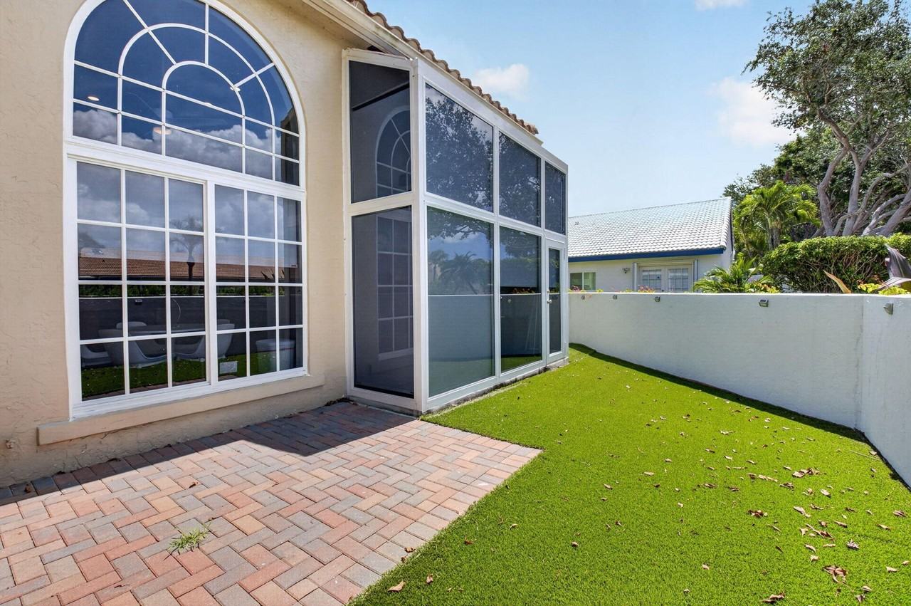 Nw Boca Raton Blvd #104 - Photo 6 of 33