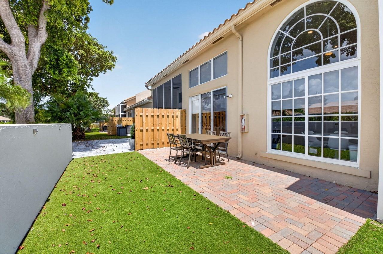 Nw Boca Raton Blvd #104 - Photo 7 of 33