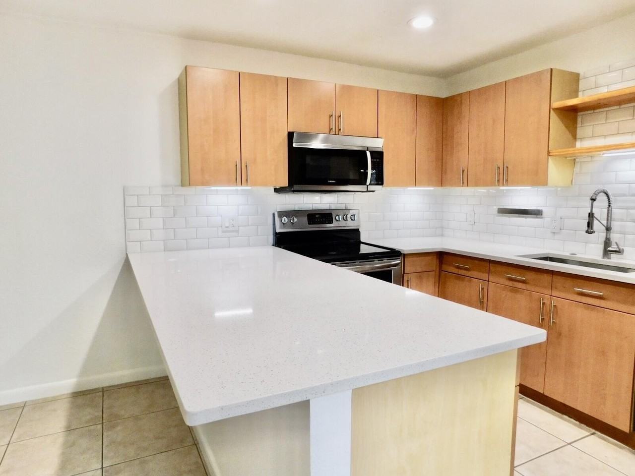 4155 Turnberry Cir #29 - Photo 3 of 50