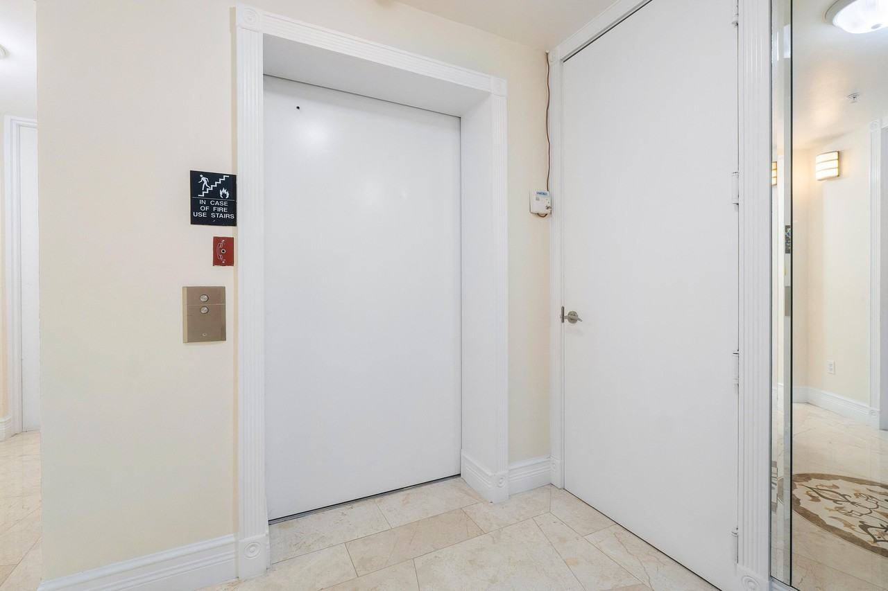 201 S Narcissus Ave #605 - Photo 4 of 33