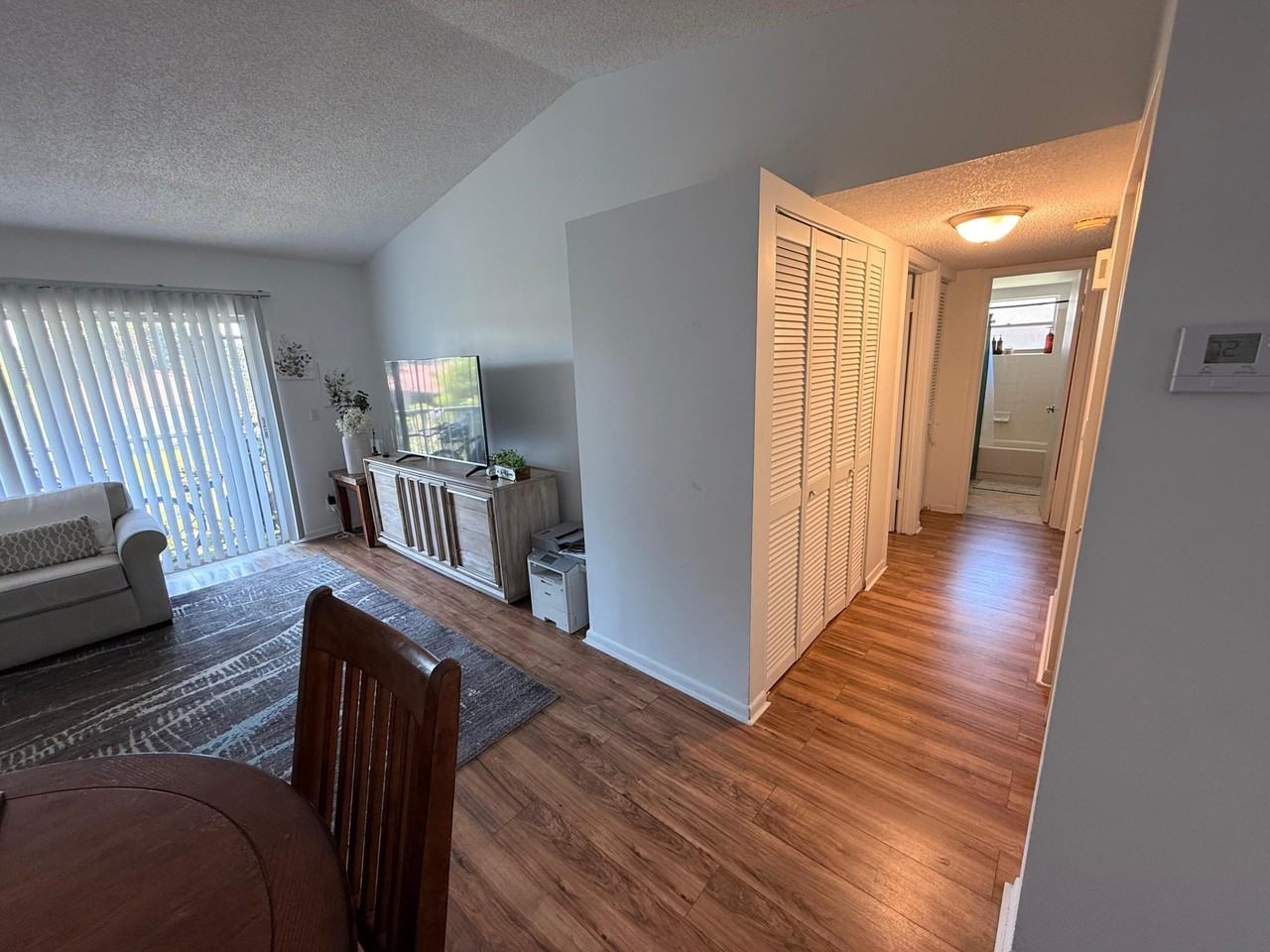 9923 Three Lakes Cir #13H - Photo 2 of 10