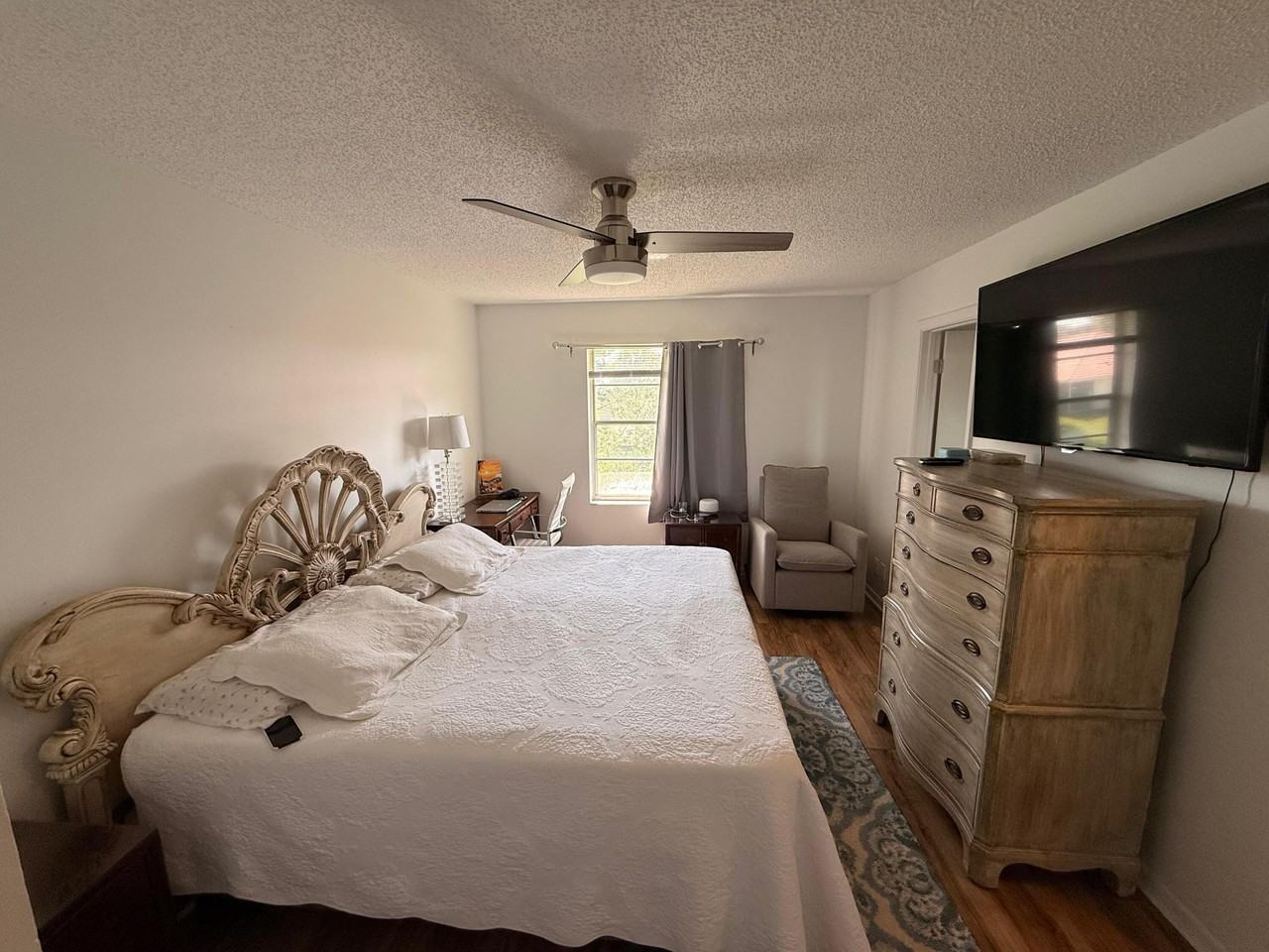 9923 Three Lakes Cir #13H - Photo 7 of 10