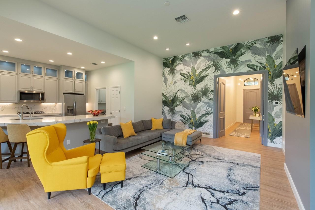 10429 Prato St - Photo 3 of 19