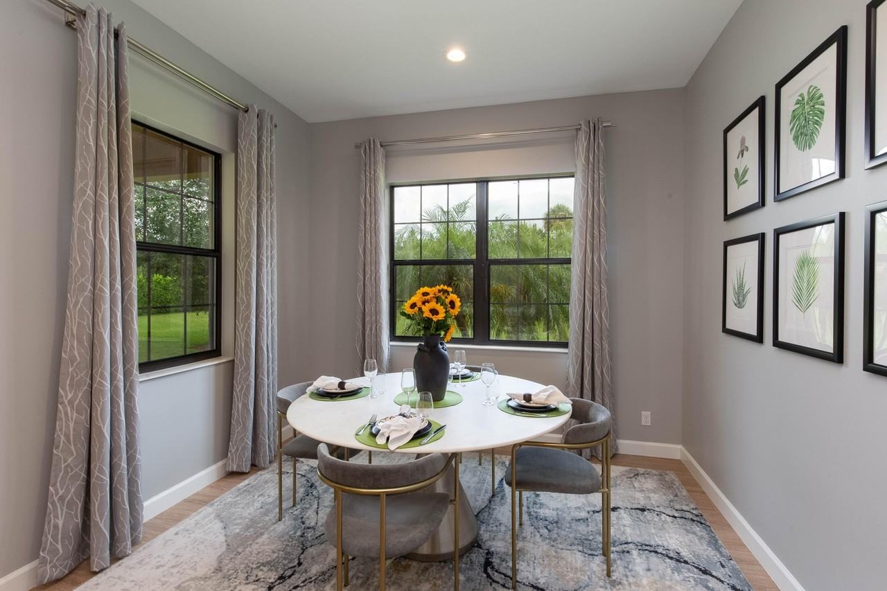 10429 Prato St - Photo 5 of 19