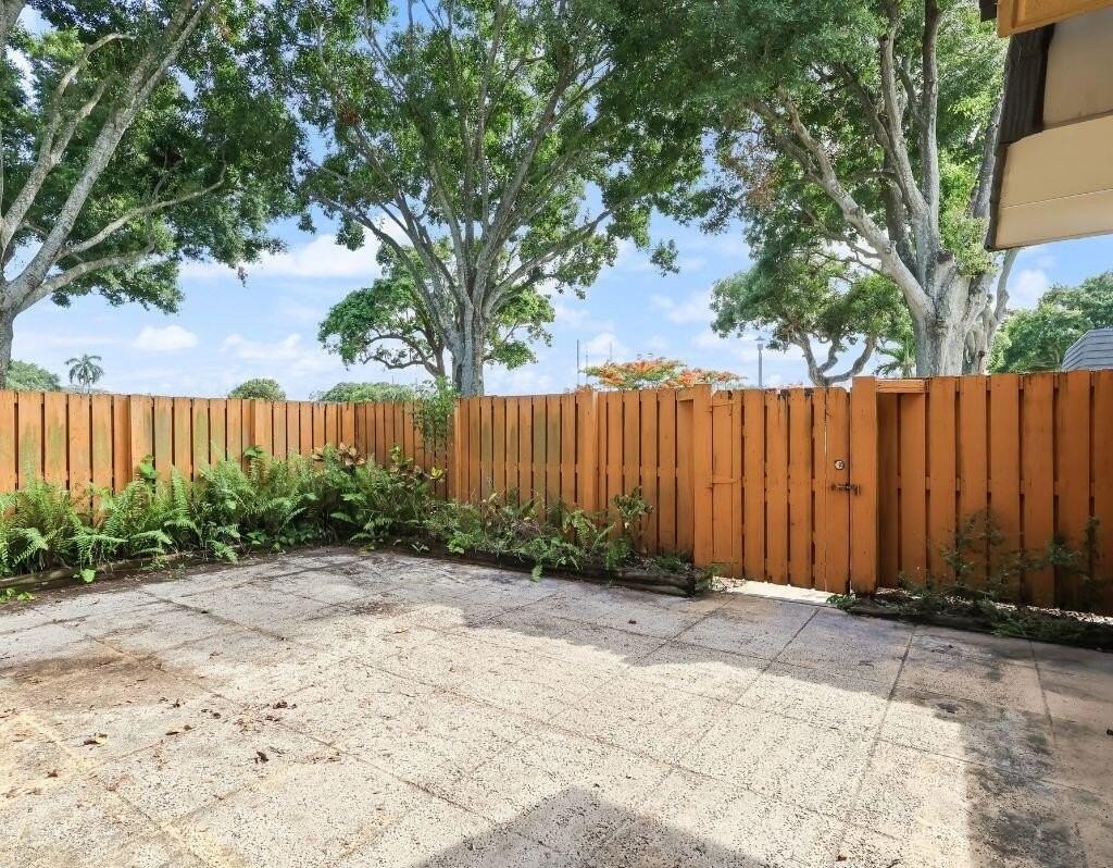 2229 22nd Way - Photo 3 of 15
