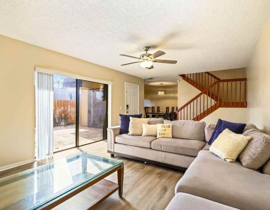 2229 22nd Way - Photo 4 of 15
