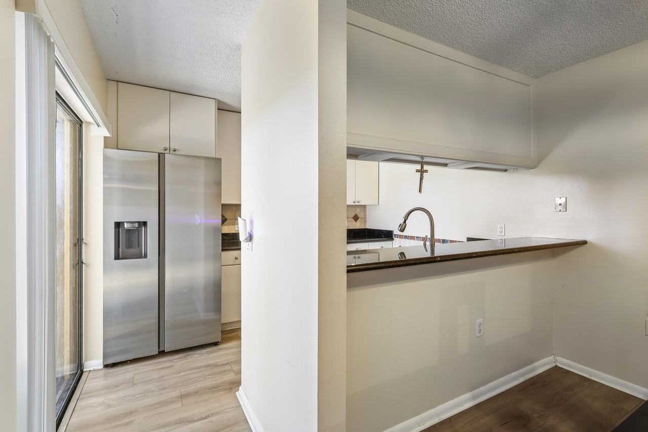 2229 22nd Way - Photo 5 of 15