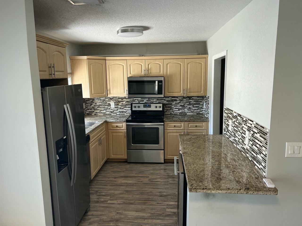 516 Nw 54th St - Photo 5 of 17
