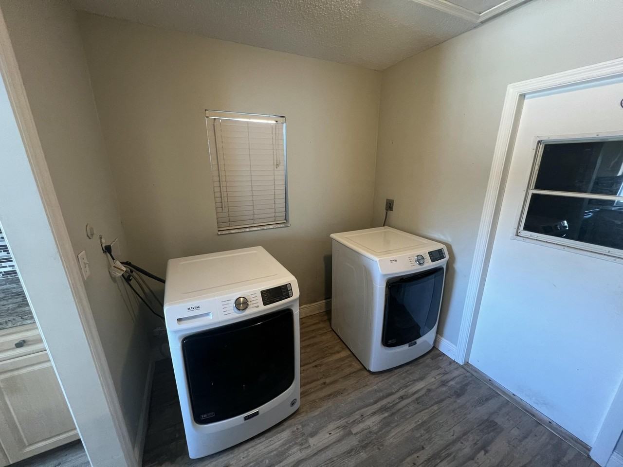 516 Nw 54th St - Photo 6 of 17
